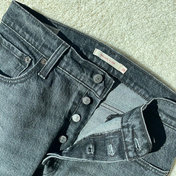 Levi’s Ribcage Flare Jeans - Picture 2 of 3